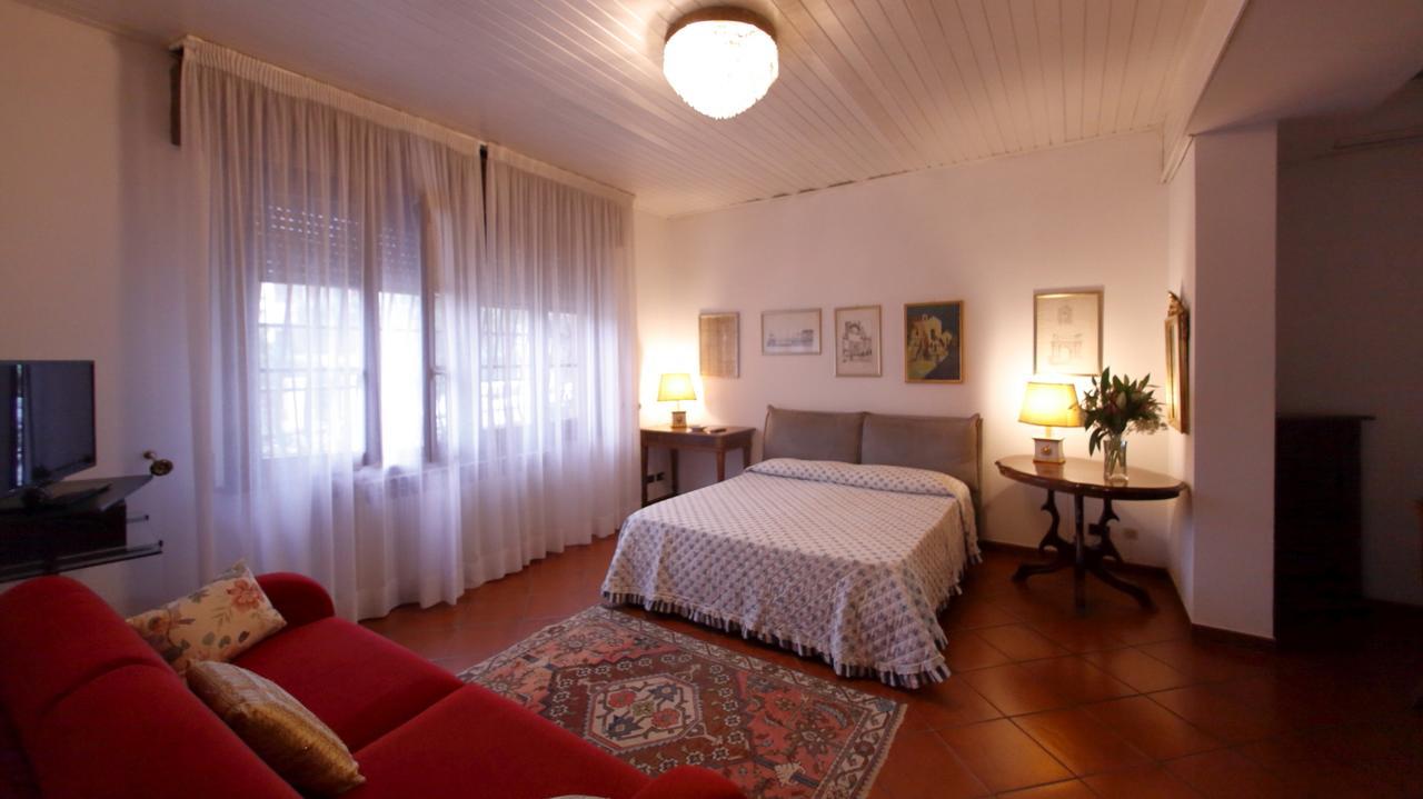 B&B Domus Σιρμιόνε Εξωτερικό φωτογραφία